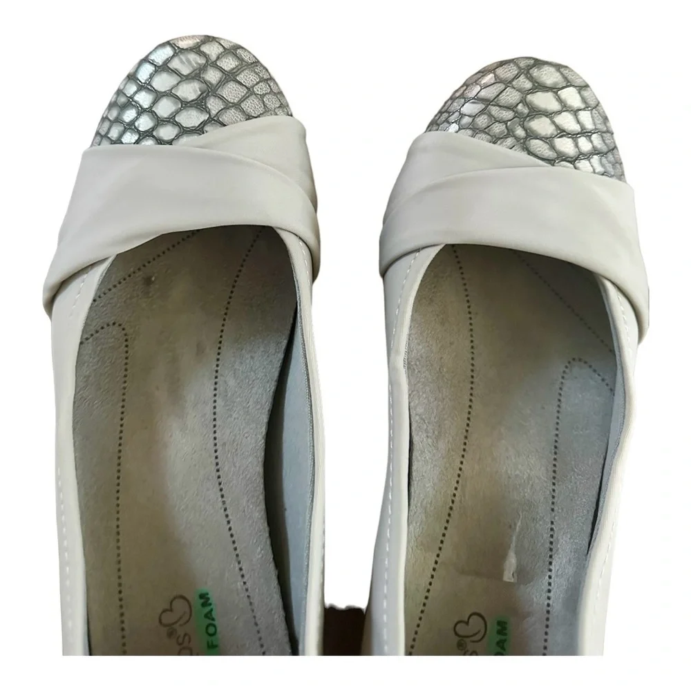 Bare Traps Memory Foam Lexia Wedge Pump Loafer Natural Gray - Women's Size 7.5